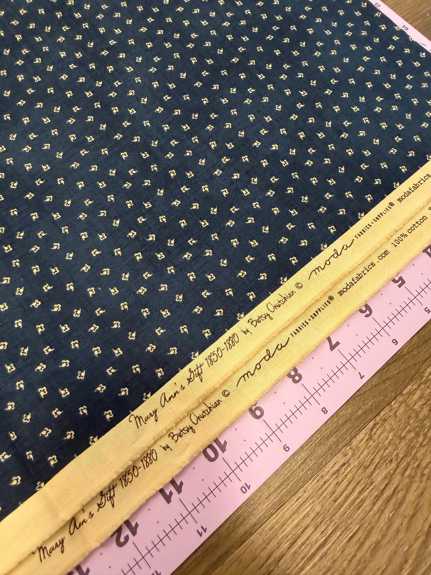 Mary anns Gifts | Moda Fabrics | 26" x 44"