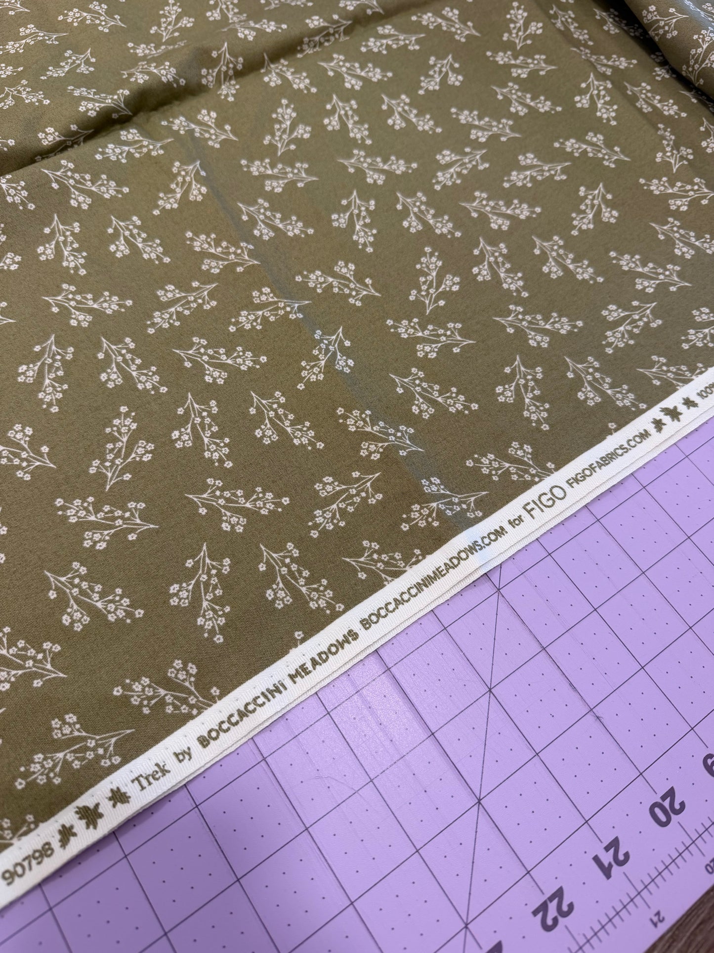 Boccaccini Meadows | FIGO Fabrics | per ¼ yard