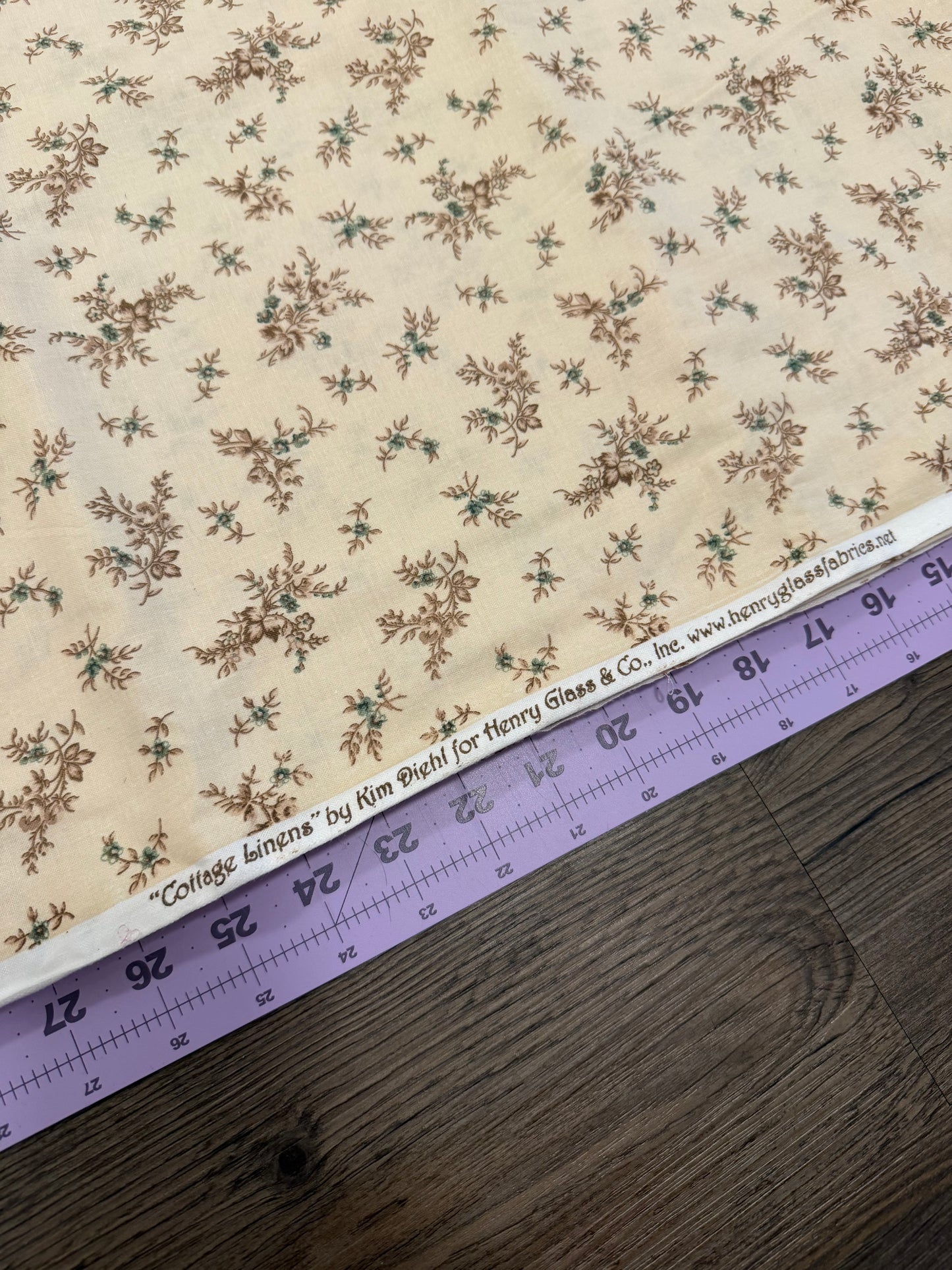 Cottage Linens | Henry Glass | 108" Wideback | per ¼ yard