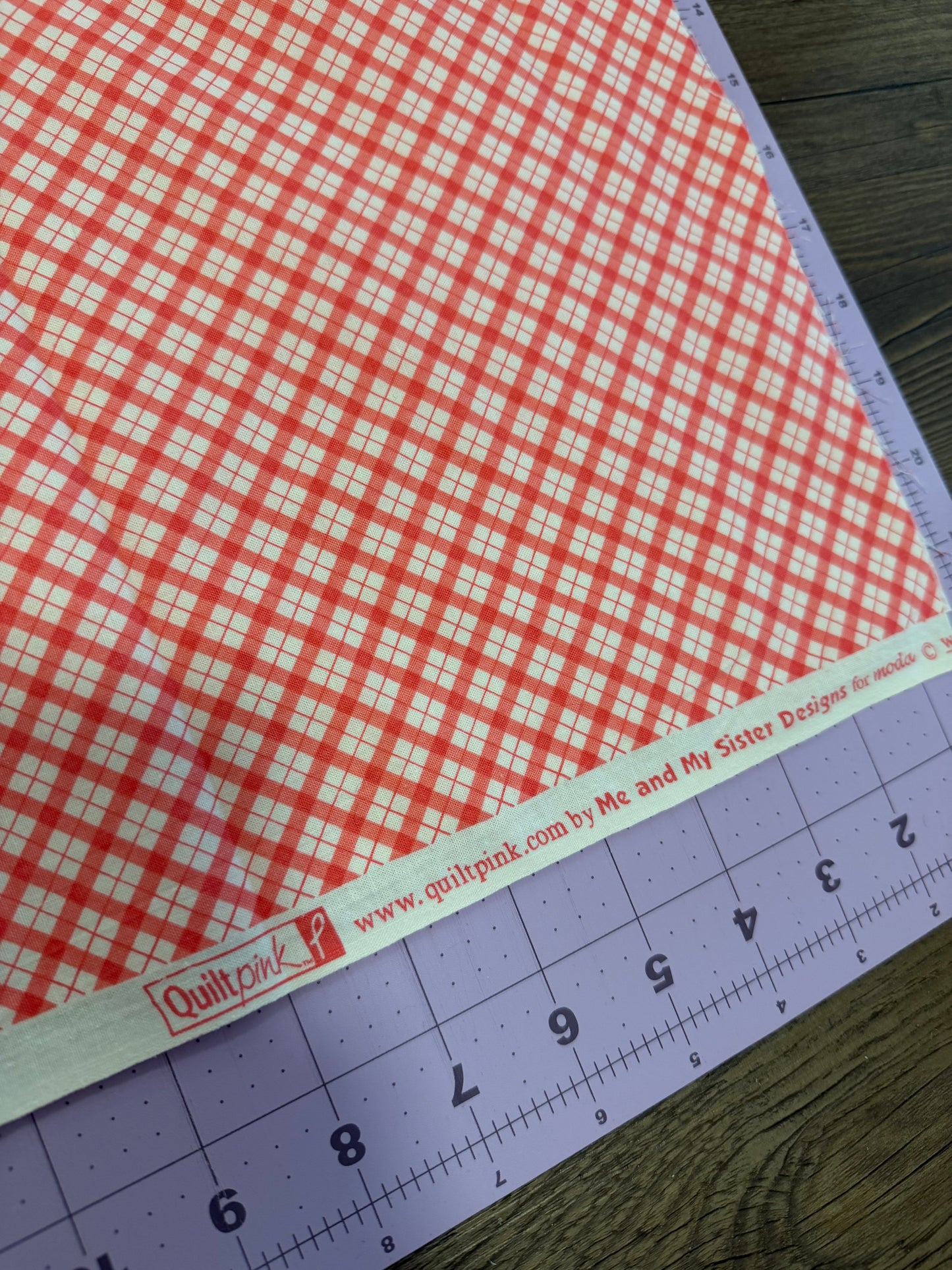 Quilt Pink | 15" x 44"