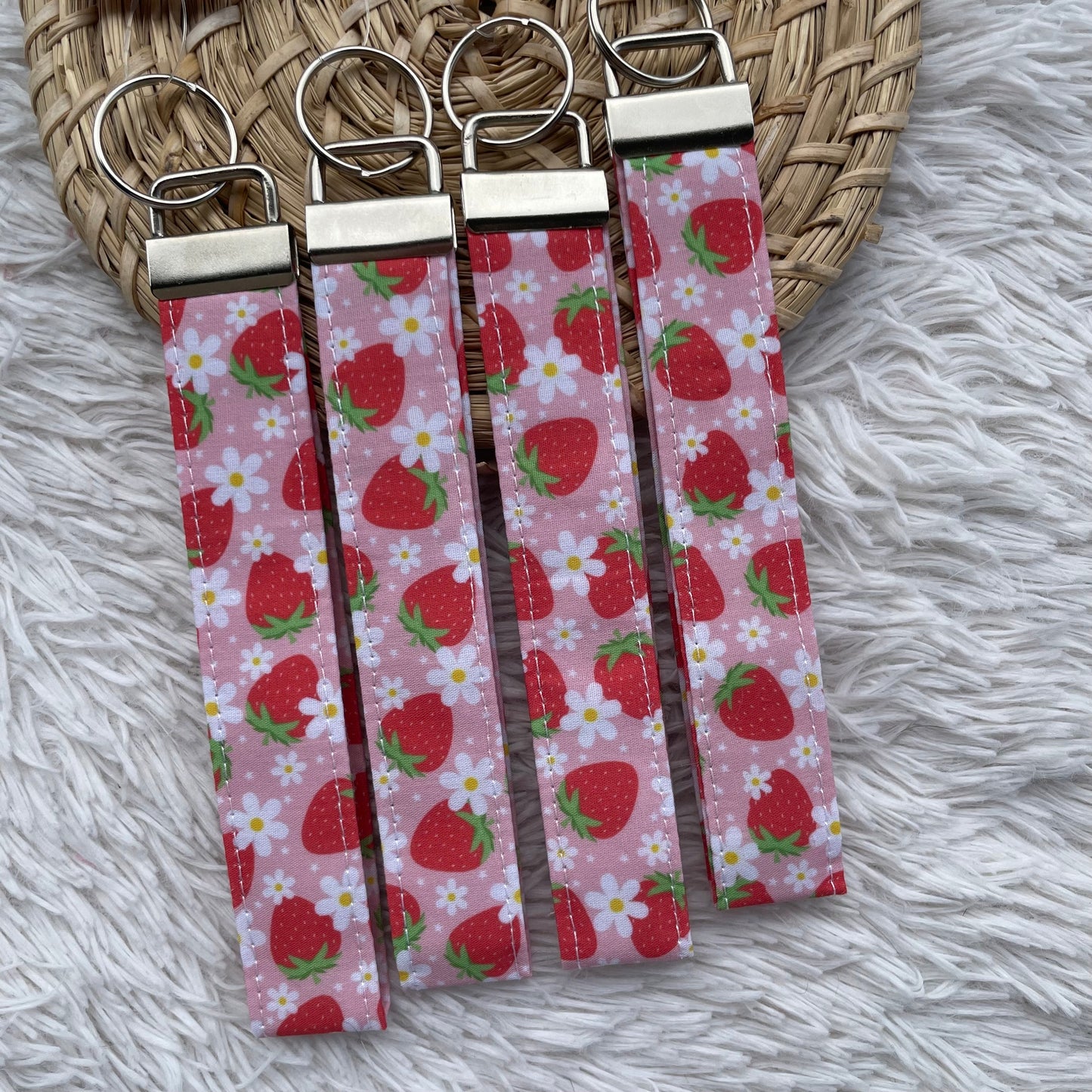 Wristlet Keychain | Strawberry Daisy