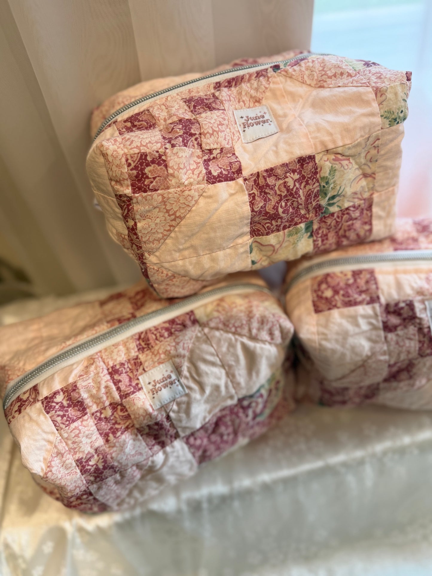 Large Makeup Bag | Heirloom Quilt Pink