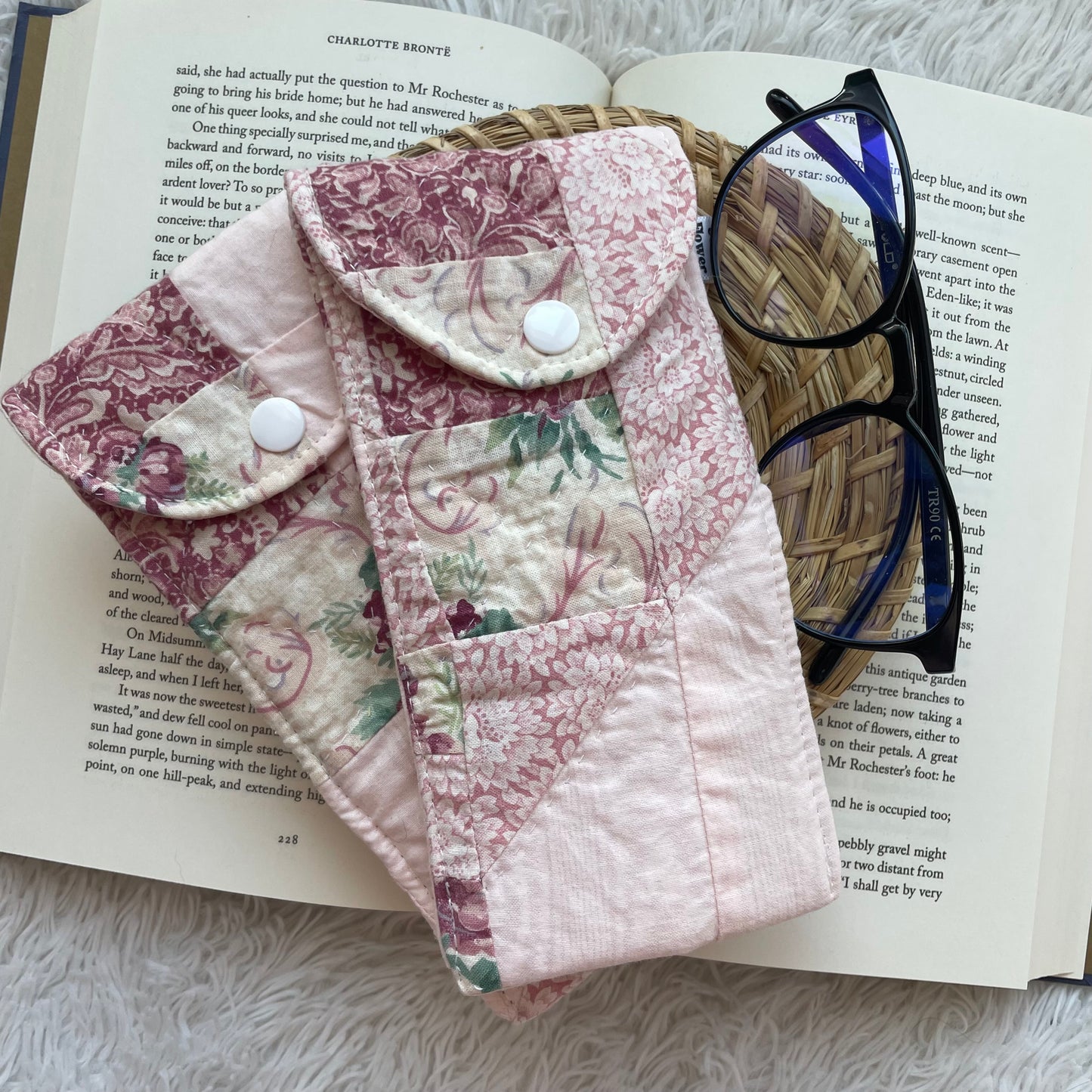 Glasses Sleeve | Heirloom Quilt Pink