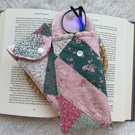 Glasses Sleeve | Heirloom Quilt Green Pink