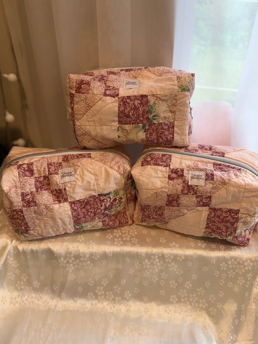 Large Makeup Bag | Heirloom Quilt Pink