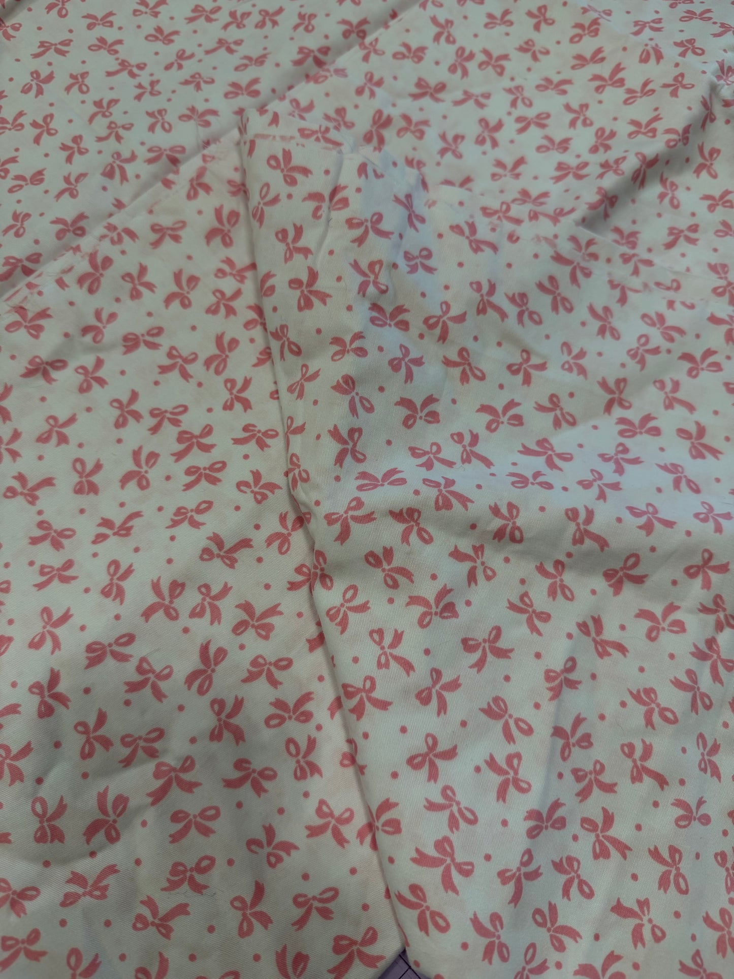 Pink Bows | 38" Wide | per ¼ yard