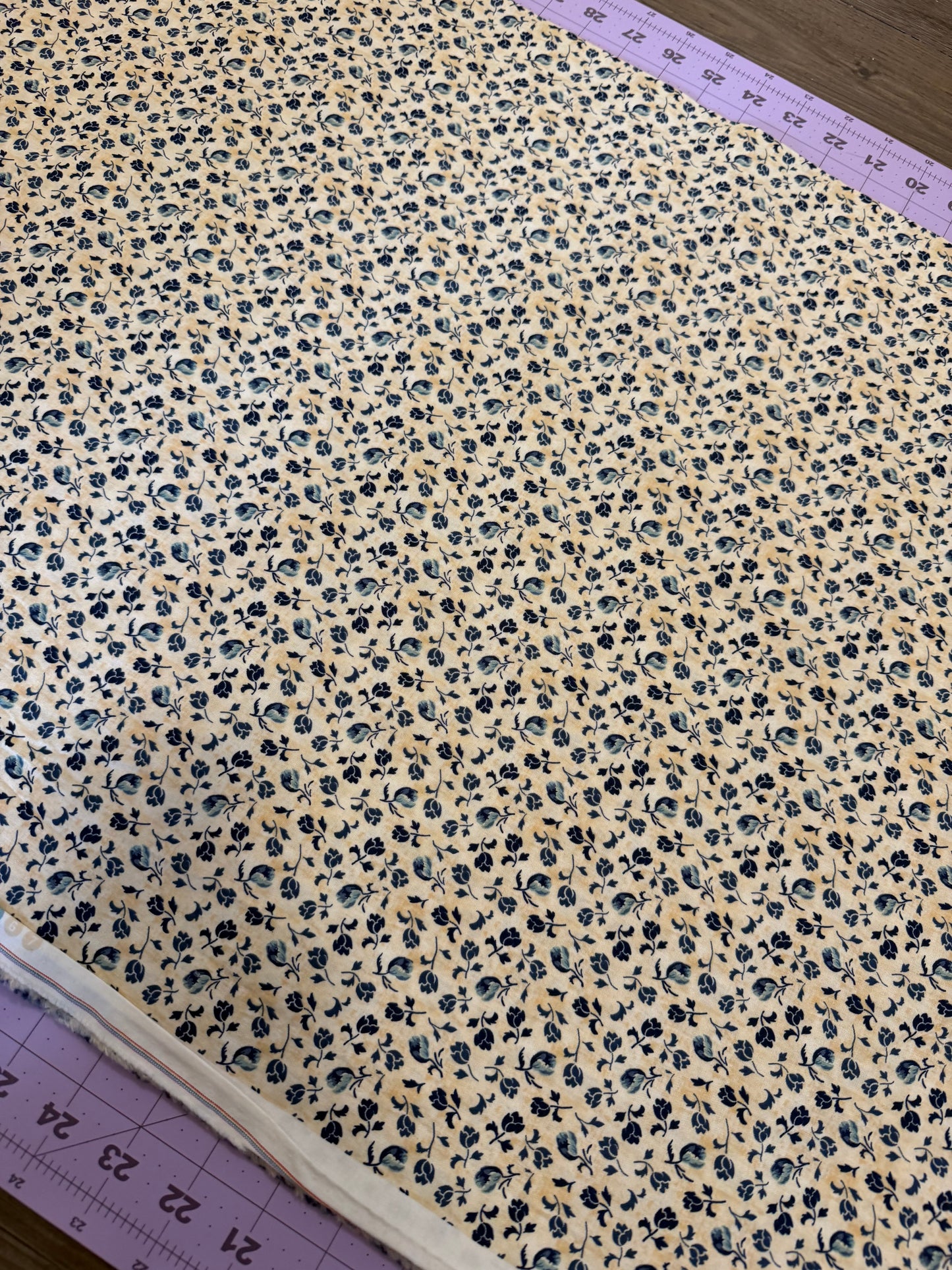 Midnight Grandeur | Connecting Threads | per ¼ yard