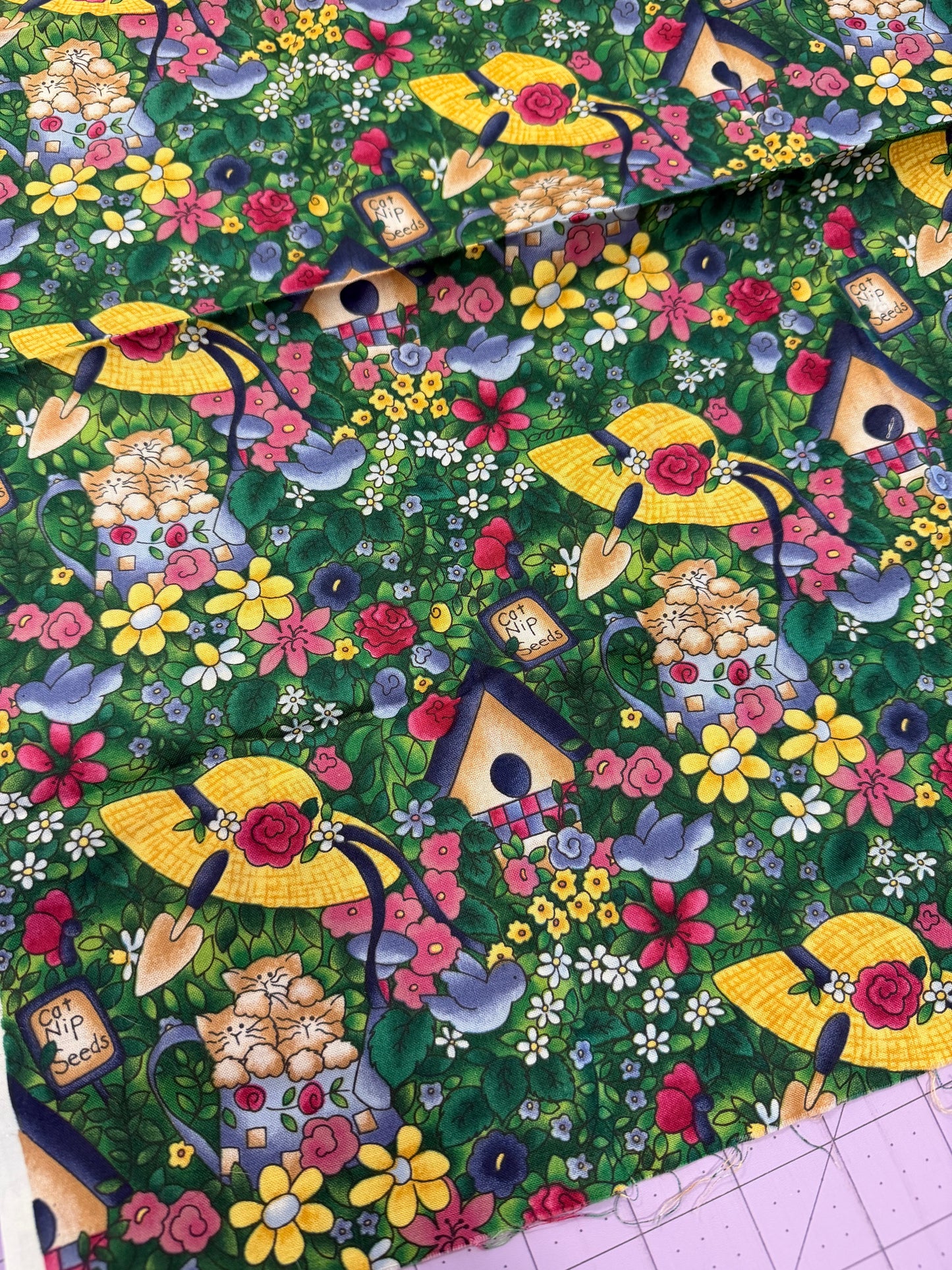 Cat Garden | VINTAGE | Fat Quarter