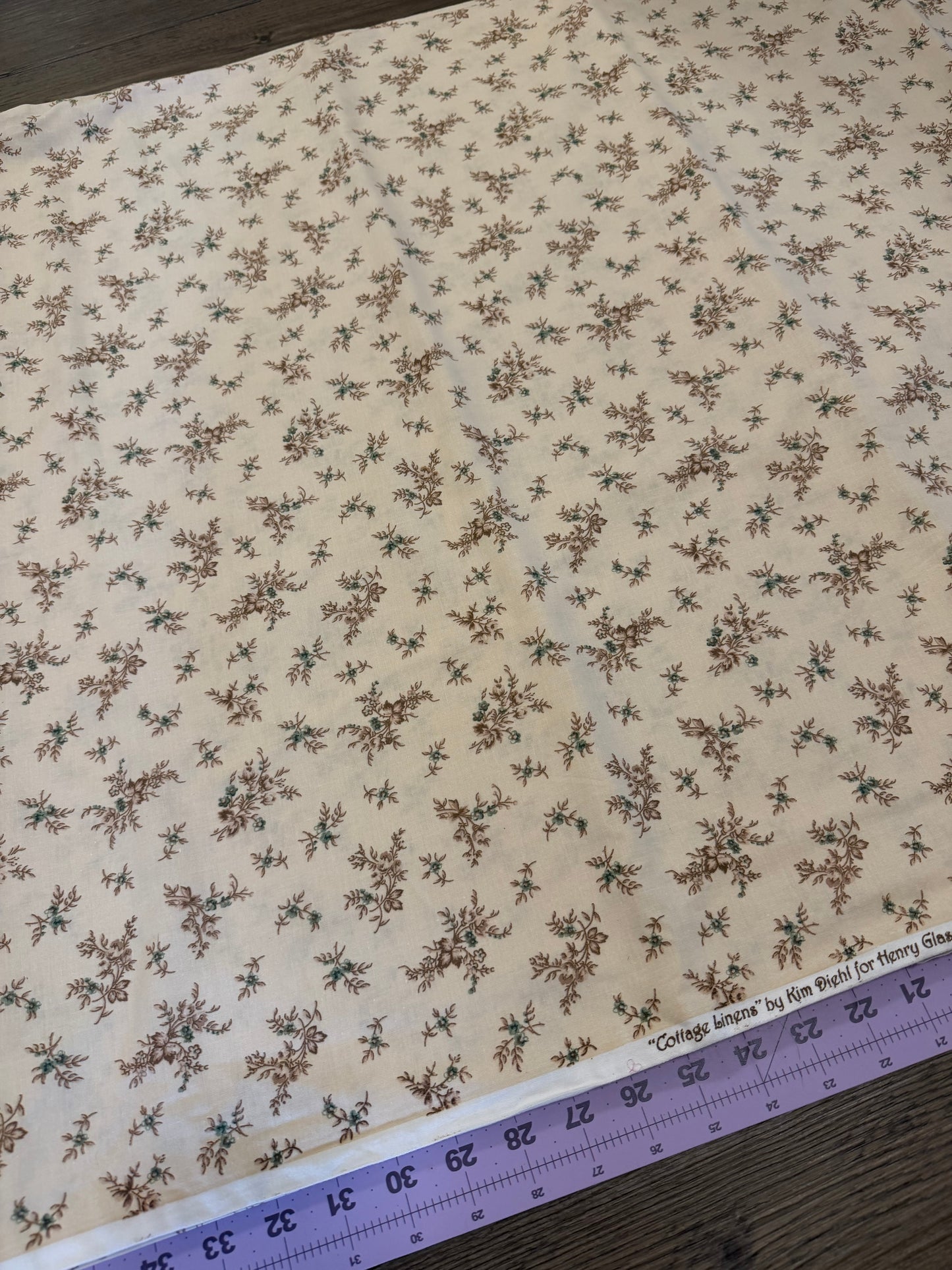 Cottage Linens | Henry Glass | 108" Wideback | per ¼ yard
