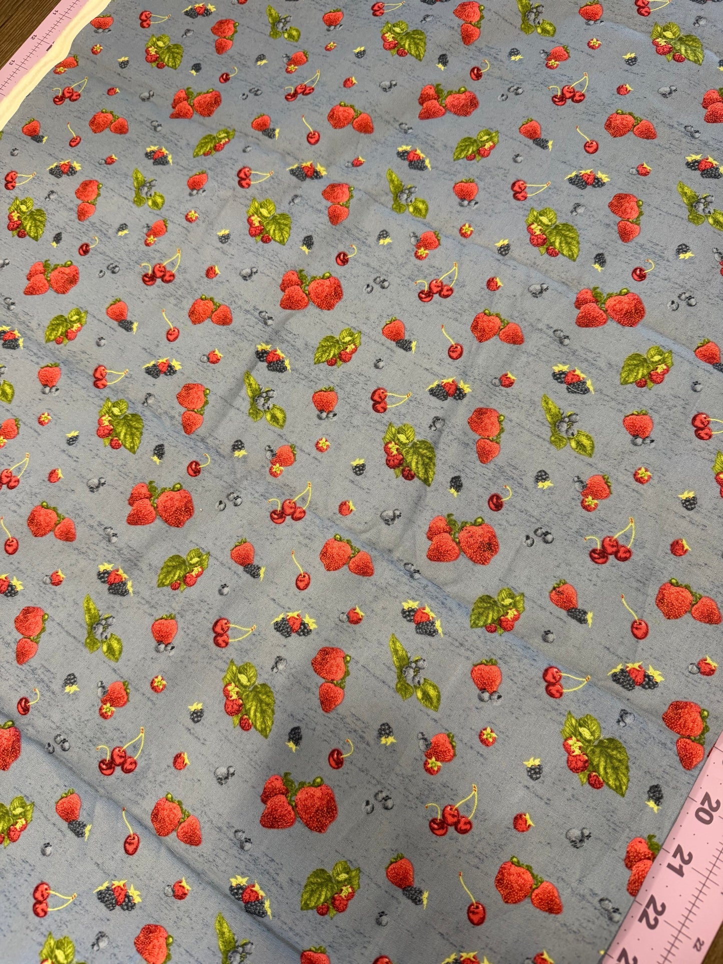 Berries | Riley Blake Designs | per ¼ yard