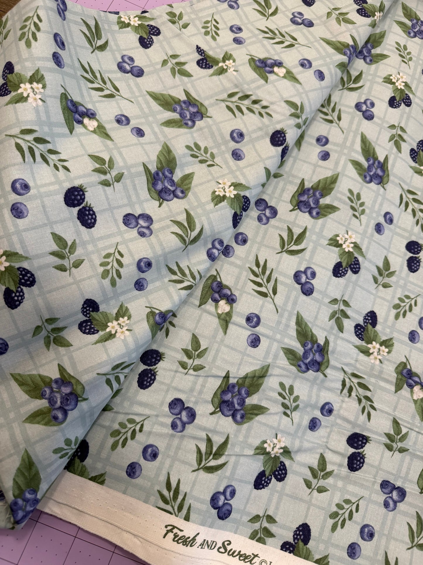 Fresh and Sweet | Wilmington Prints | per ¼ yard