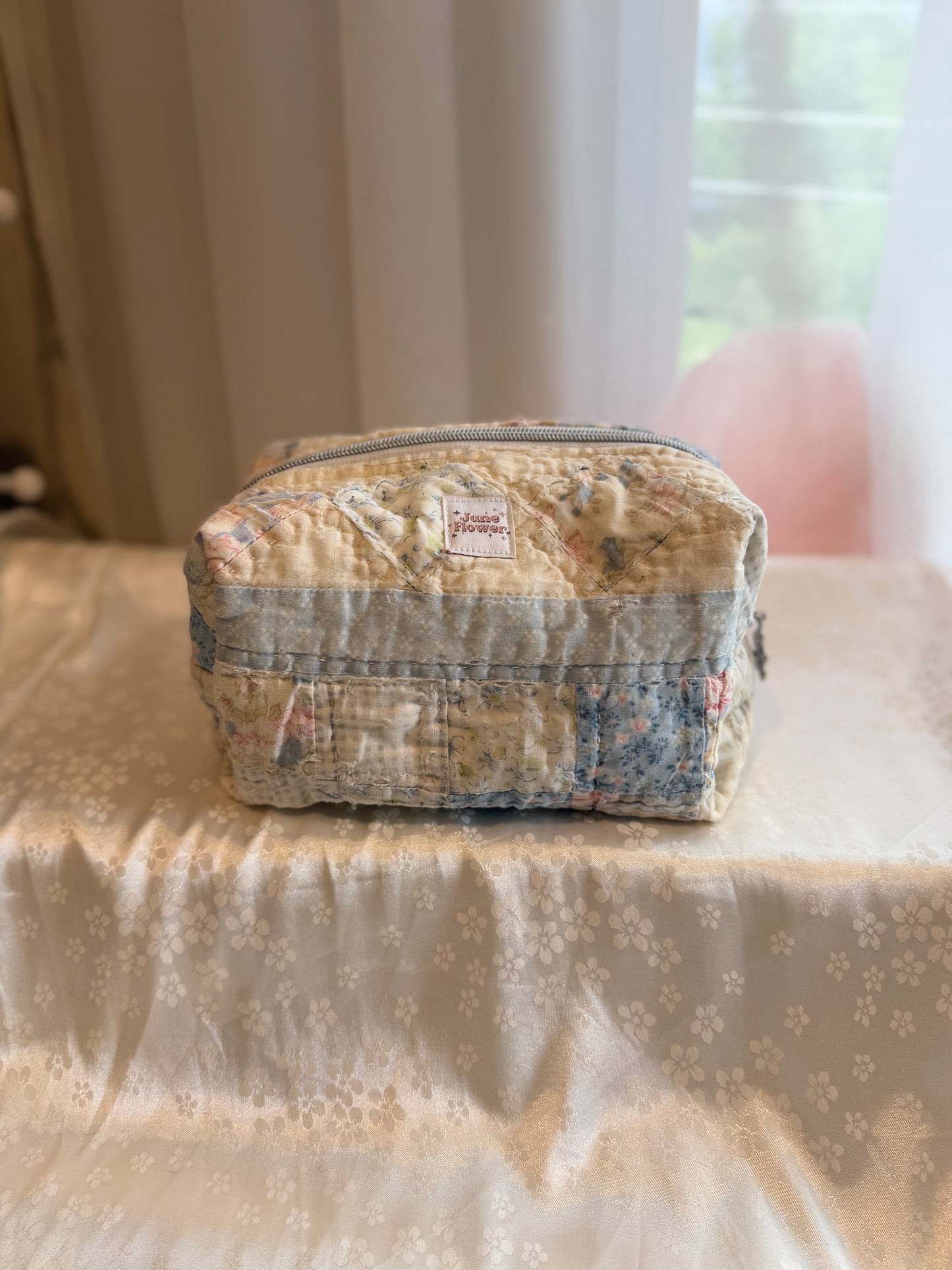 Large Makeup Bag | Blue Quilt - Very Worn Quilt