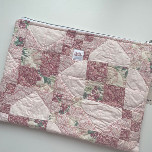 Laptop Sleeve | Heirloom Quilt
