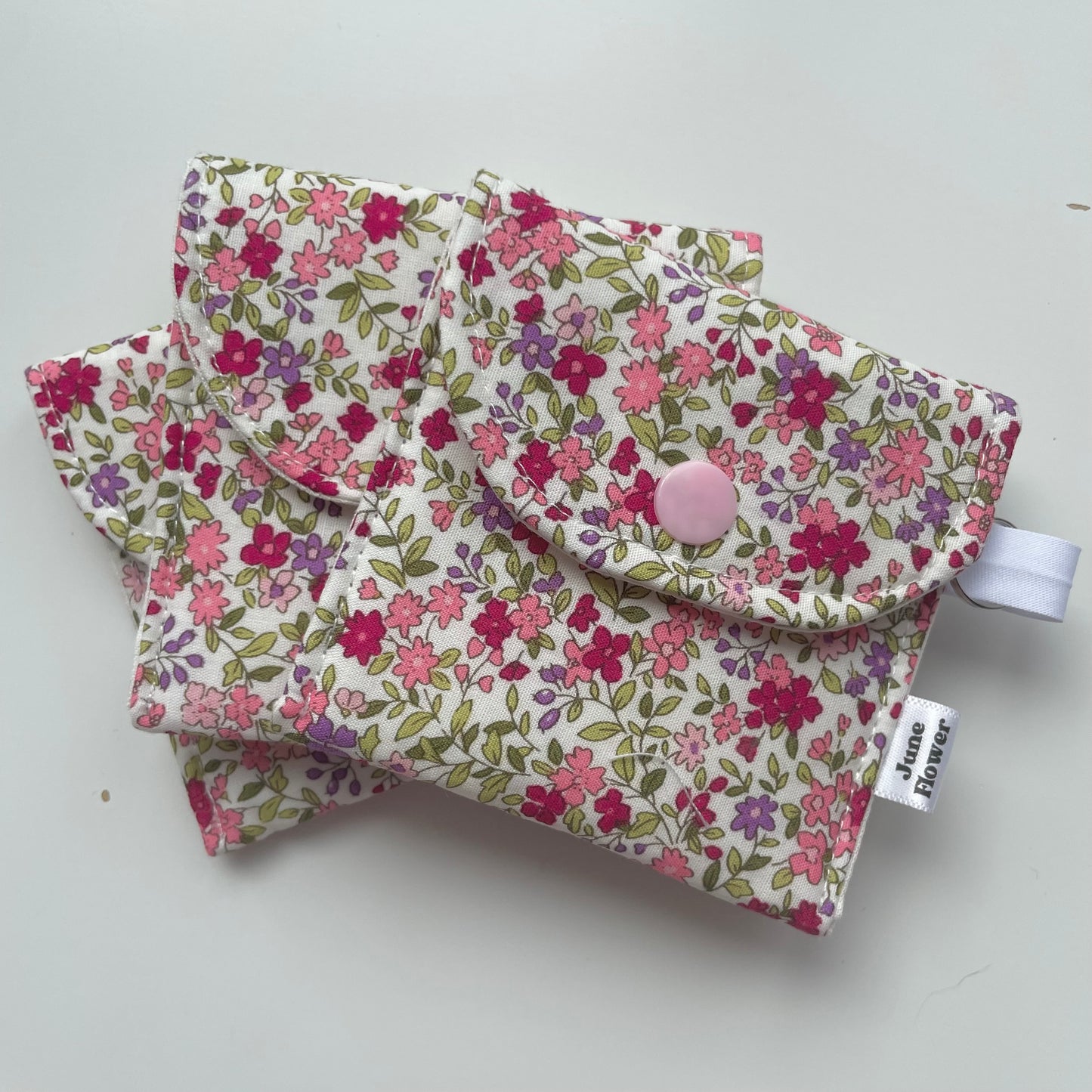 Earbuds / Airpods Case | Pink Ditsy Floral