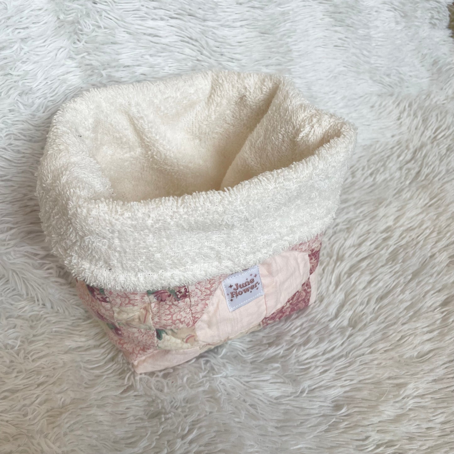 Vanity Bucket | Heirloom Quilt Pink