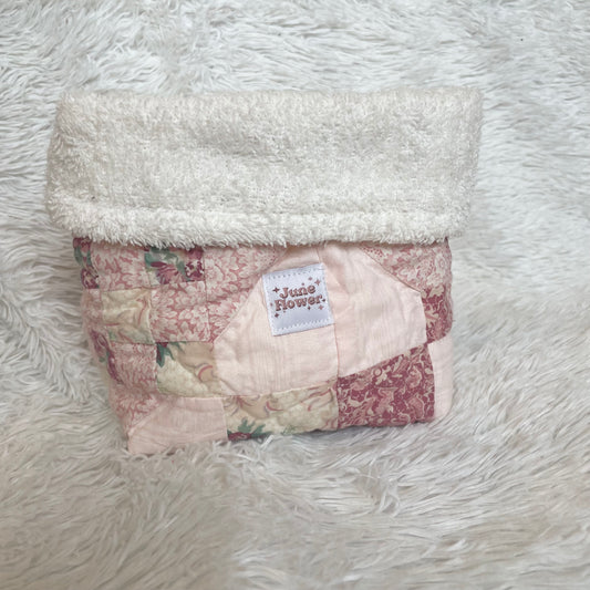 Vanity Bucket | Heirloom Quilt Pink