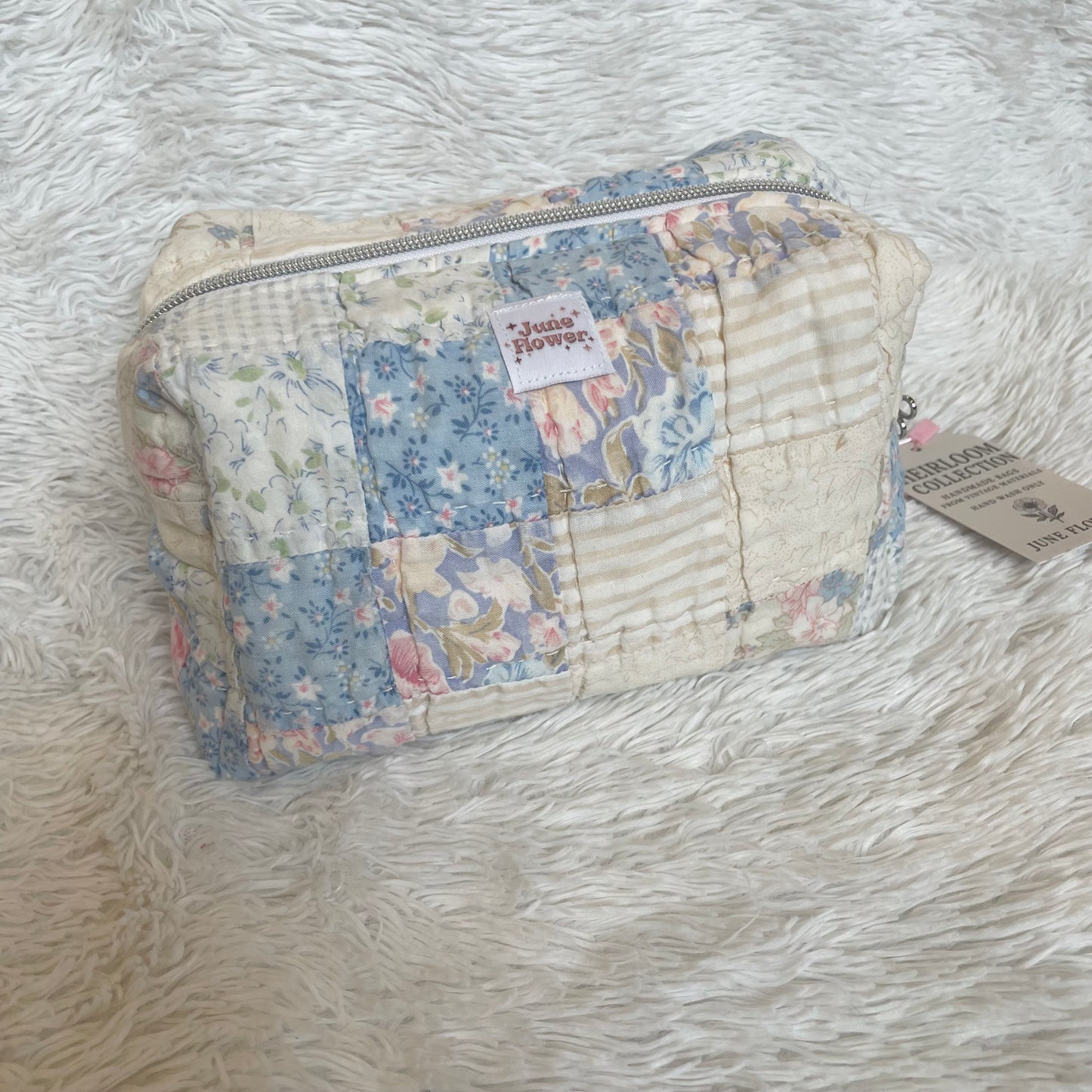 Large Makeup Bag | Vintage Blue Quilt