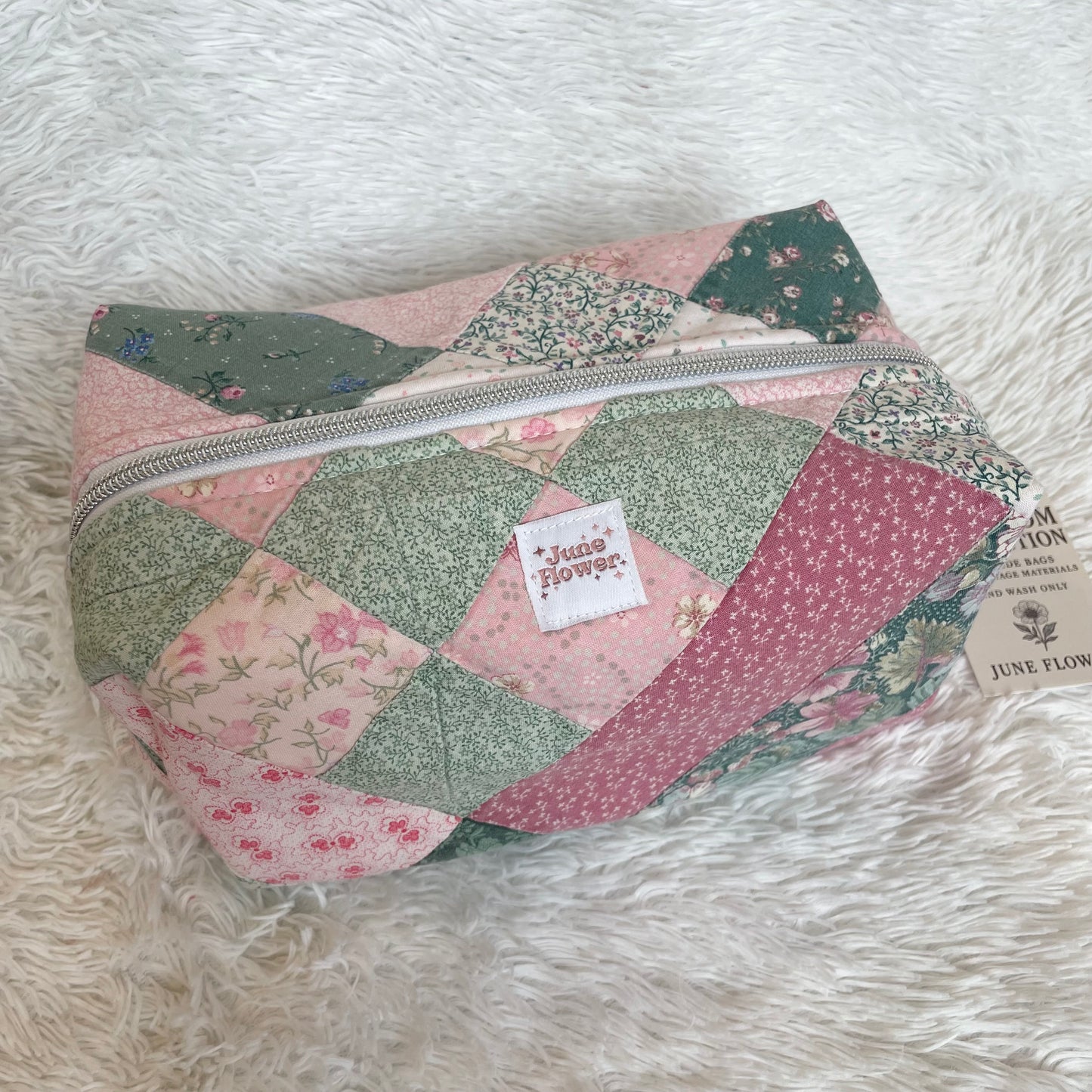 Large Makeup Bag | Heirloom Quilt Green Pink