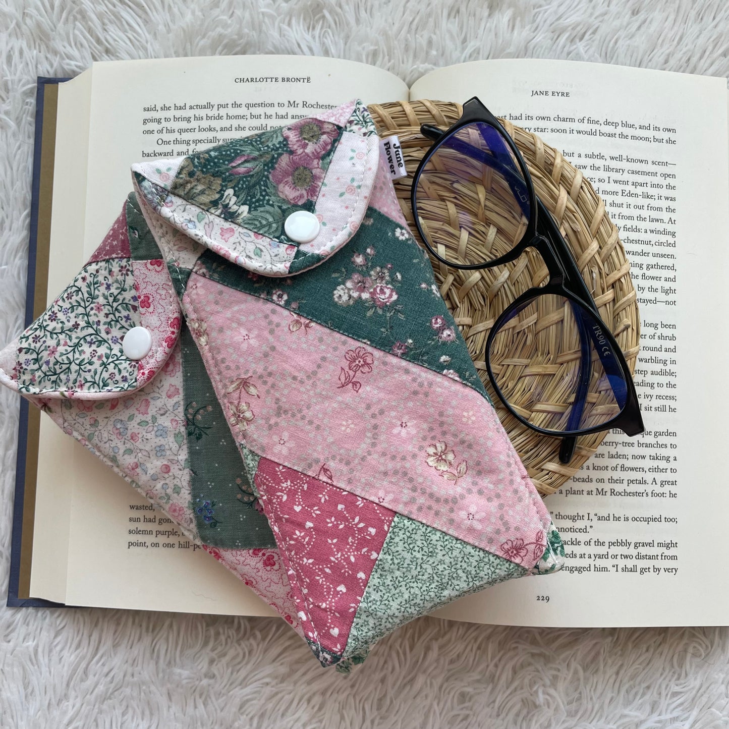 Glasses Sleeve | Heirloom Quilt Green Pink