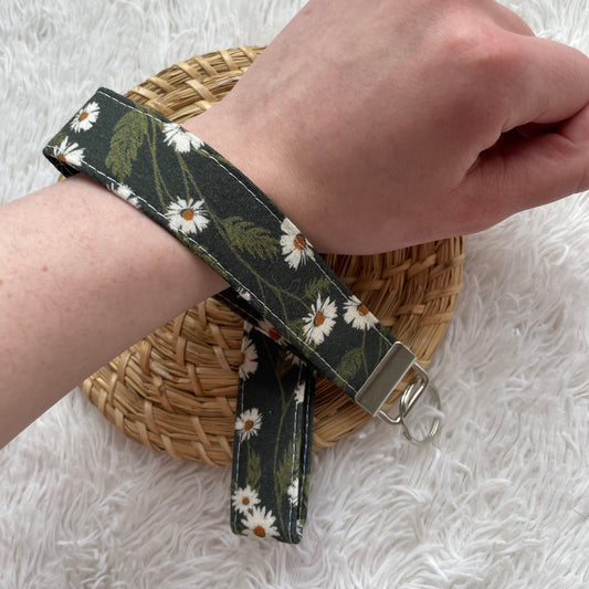 Keychain Wristlet | Daisy Meadow