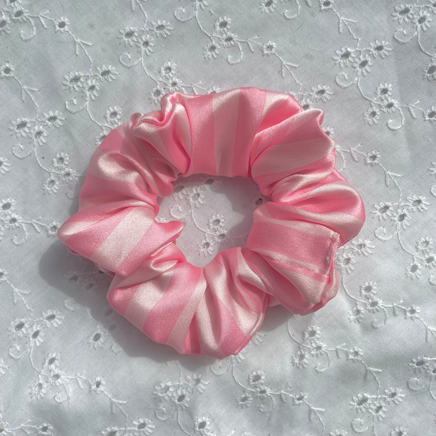 Mini Satin Scrunchie | Victoria