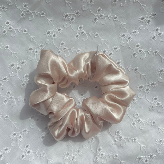 Mini Satin Scrunchie | Champagne