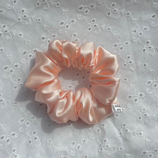 Mini Satin Scrunchie | Peach